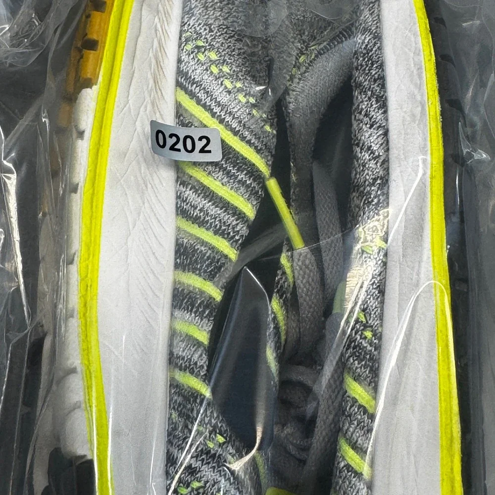 Nike Flyknit Streak Grey Volt Yellow Running Shoes 835994-007 Mens Size 10.5